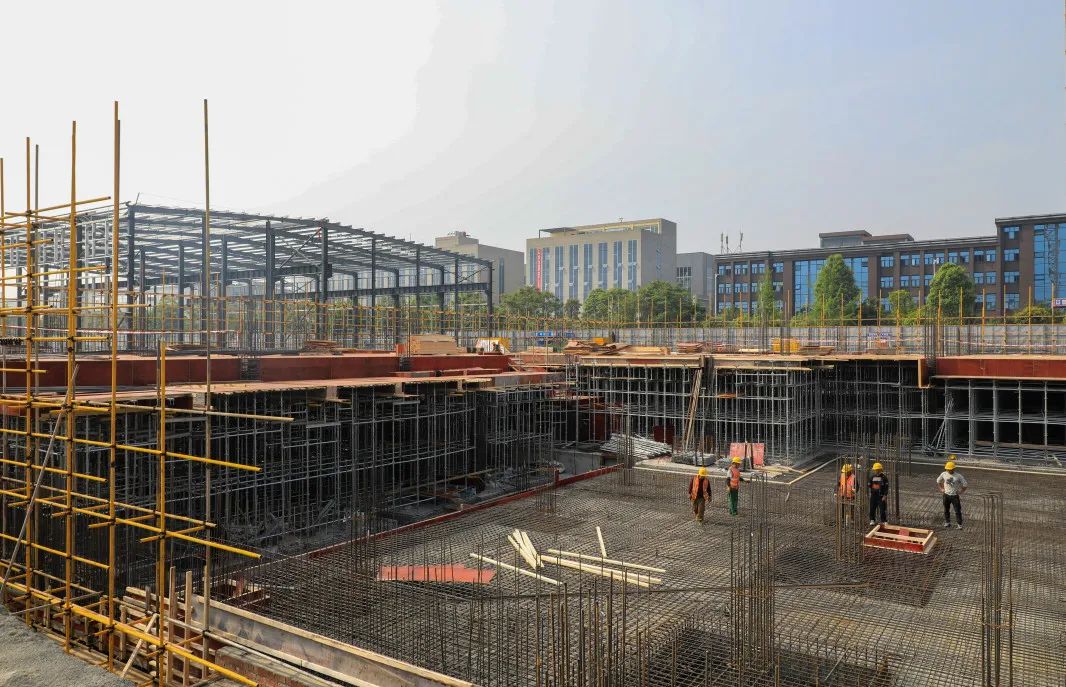 ����ɫ�ⶼ���ص���Ŀ����������������������ۯ���������ƽ����ܹ�ҵ��Ȧǿ��